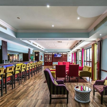 Cresta President Hotel Gaborone Buitenkant foto