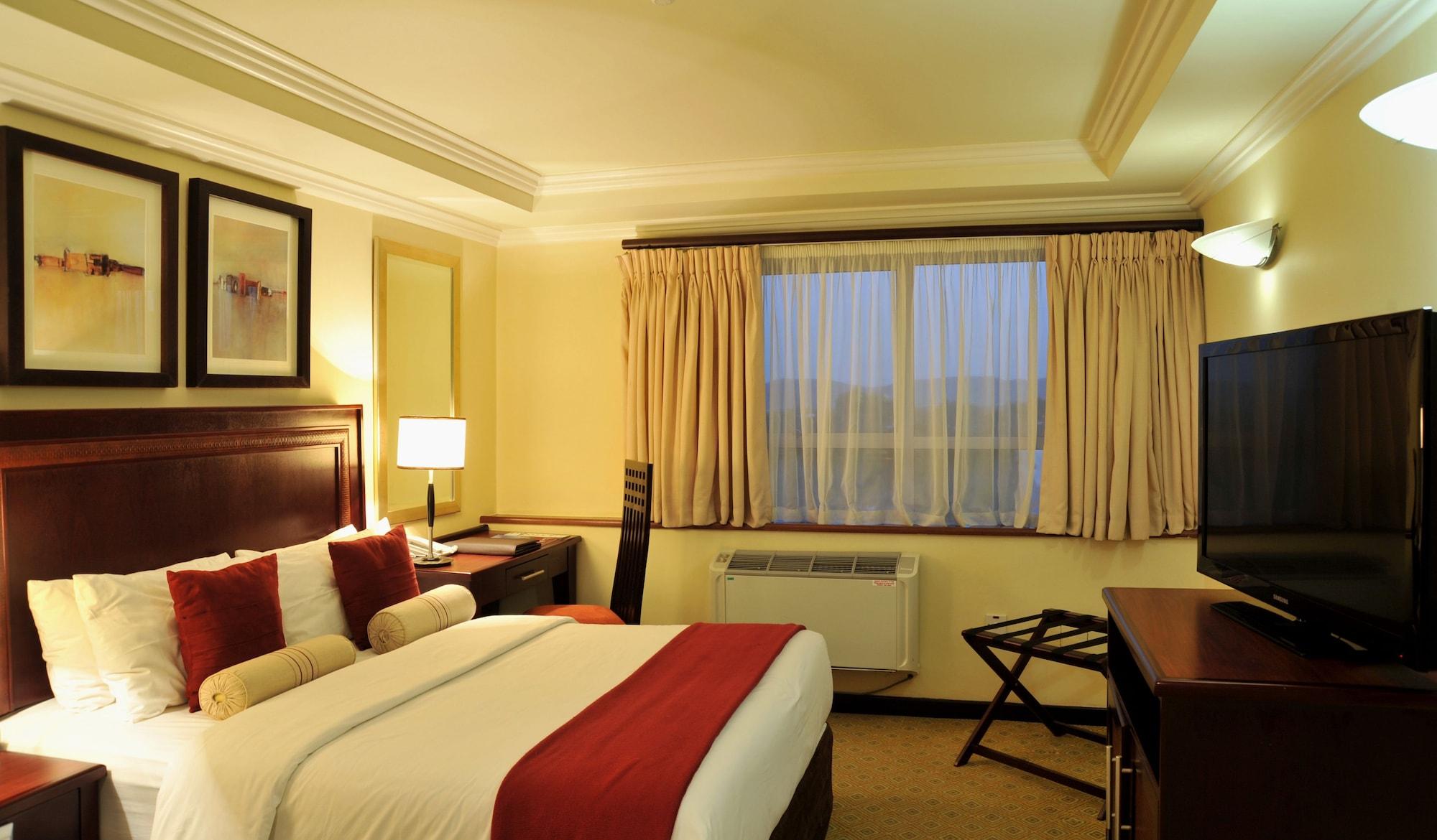 Cresta President Hotel Gaborone Buitenkant foto
