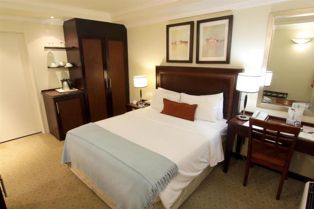 Cresta President Hotel Gaborone Kamer foto