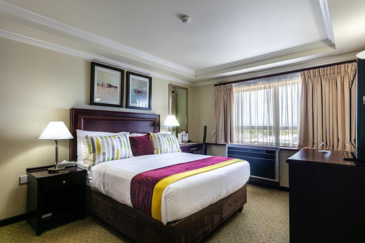 Cresta President Hotel Gaborone Buitenkant foto