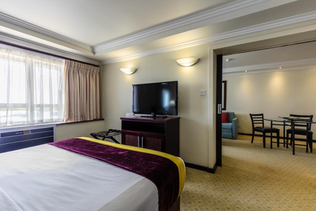 Cresta President Hotel Gaborone Buitenkant foto
