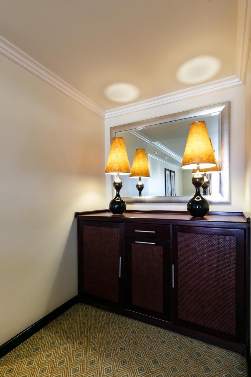 Cresta President Hotel Gaborone Buitenkant foto