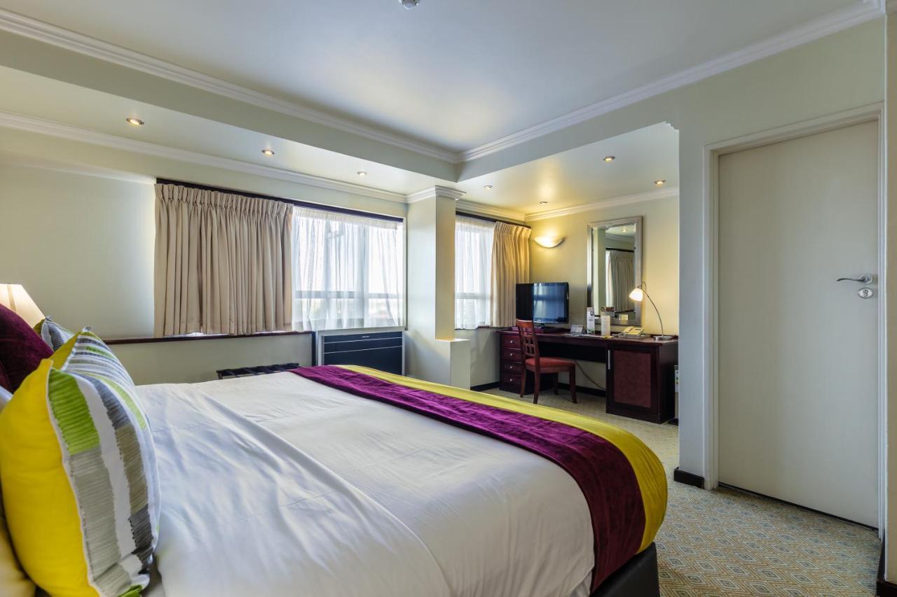 Cresta President Hotel Gaborone Buitenkant foto