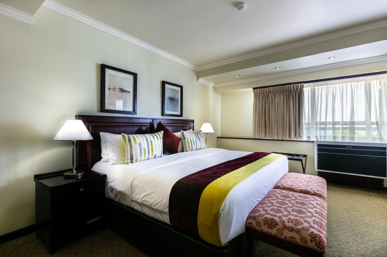Cresta President Hotel Gaborone Buitenkant foto
