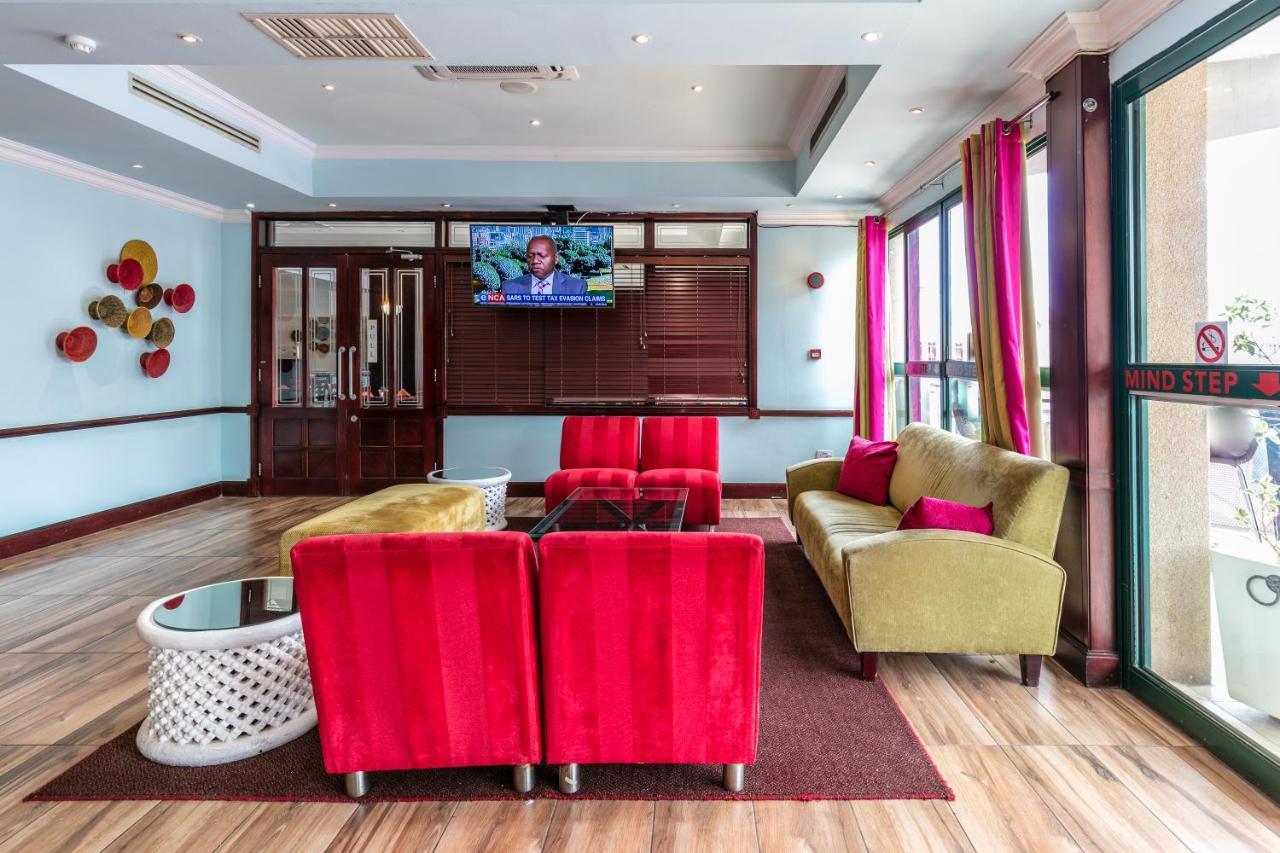 Cresta President Hotel Gaborone Buitenkant foto